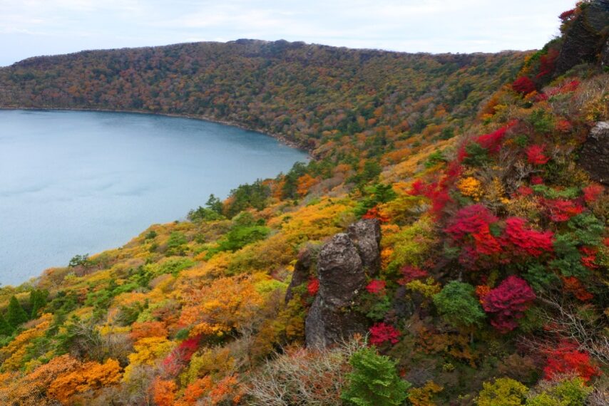 紅葉と大浪池-2