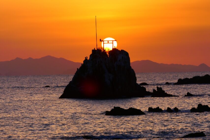 阿久根牛ノ浜景勝地に沈む夕陽-1