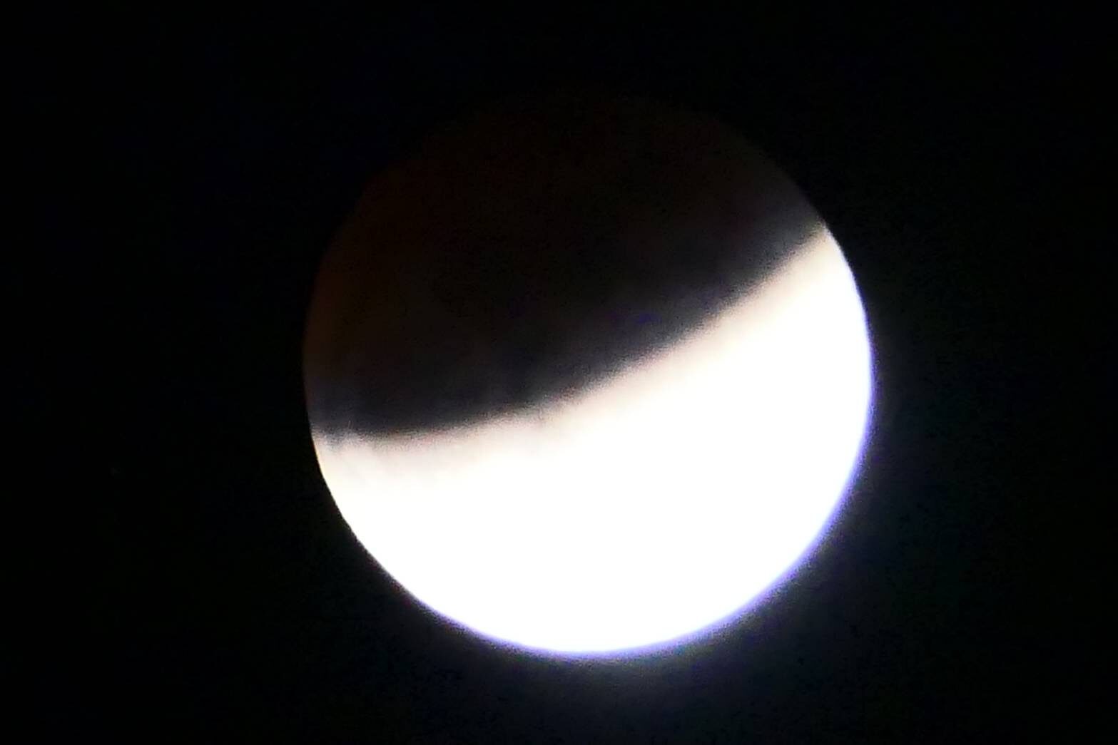 ワームムーンの皆既月食-9