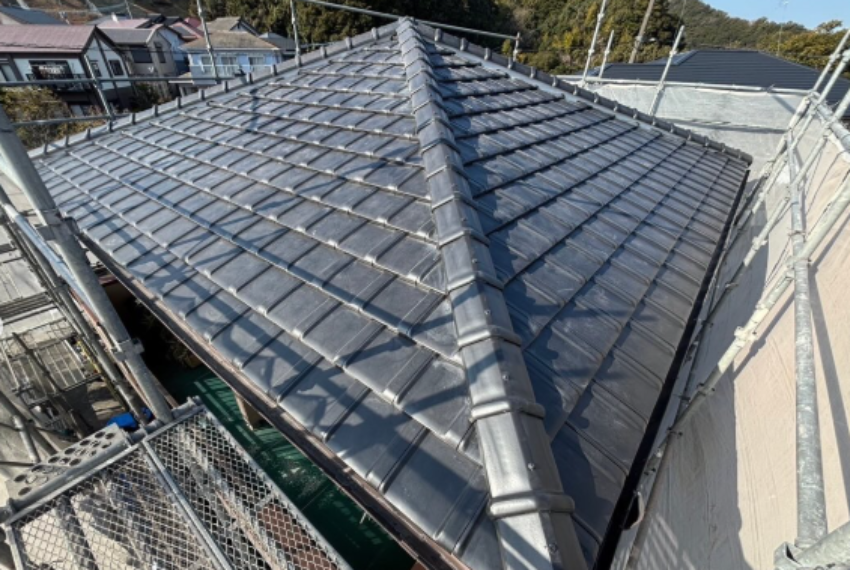 太陽熱温水器を撤去し、屋根の葺き替え工事-1